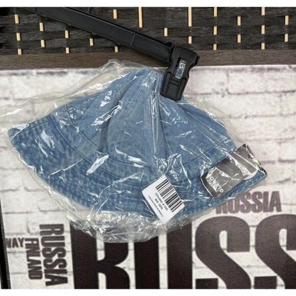 Torrid S/M Blue Denim Wash Cotton Bucket Hat - Picture 2 of 3